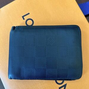 Louis Vuitton Men’s Wallet